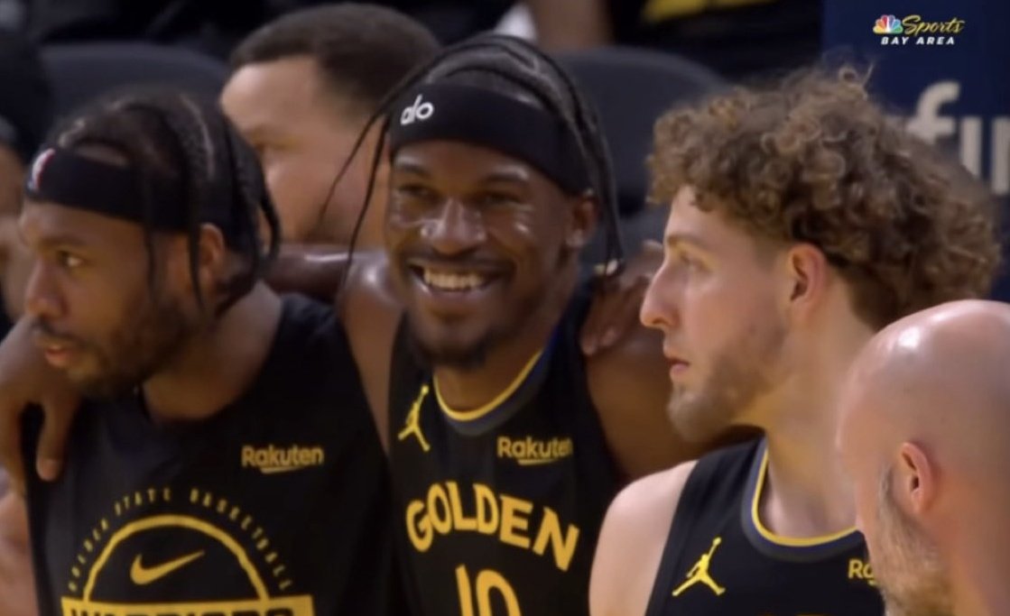 世界杯比赛直播地址-解说：巴特勒伤后忍痛挤出笑容 让我想起了科比断跟腱后还能罚球