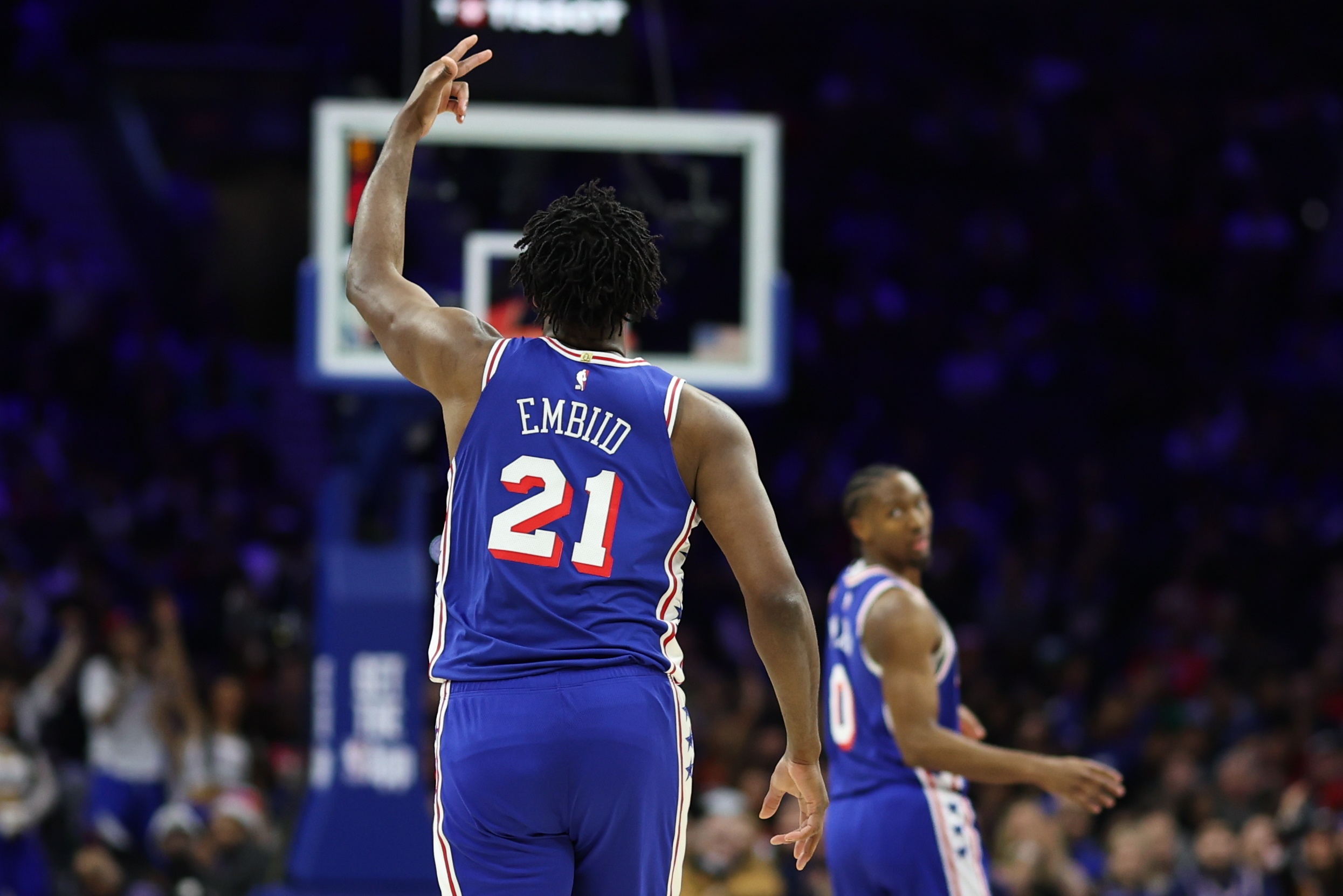 世界杯手机高清观看平台-大帝施威降申京！恩比德梦回巅峰鏖战46分钟砍32+15+10 正负值+21