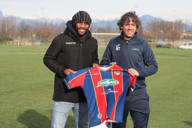 世界杯比赛直播地址-小镇球队将麦孔带回亚平宁 还希望签下卢西奥？